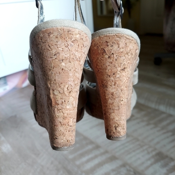 Steve Madden Canvas Platform Wedges - Picture 13 of 16